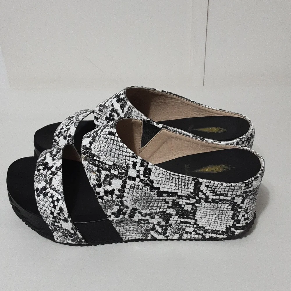 Volatile Snake Print Cross‎ Strap Wedge Sandal